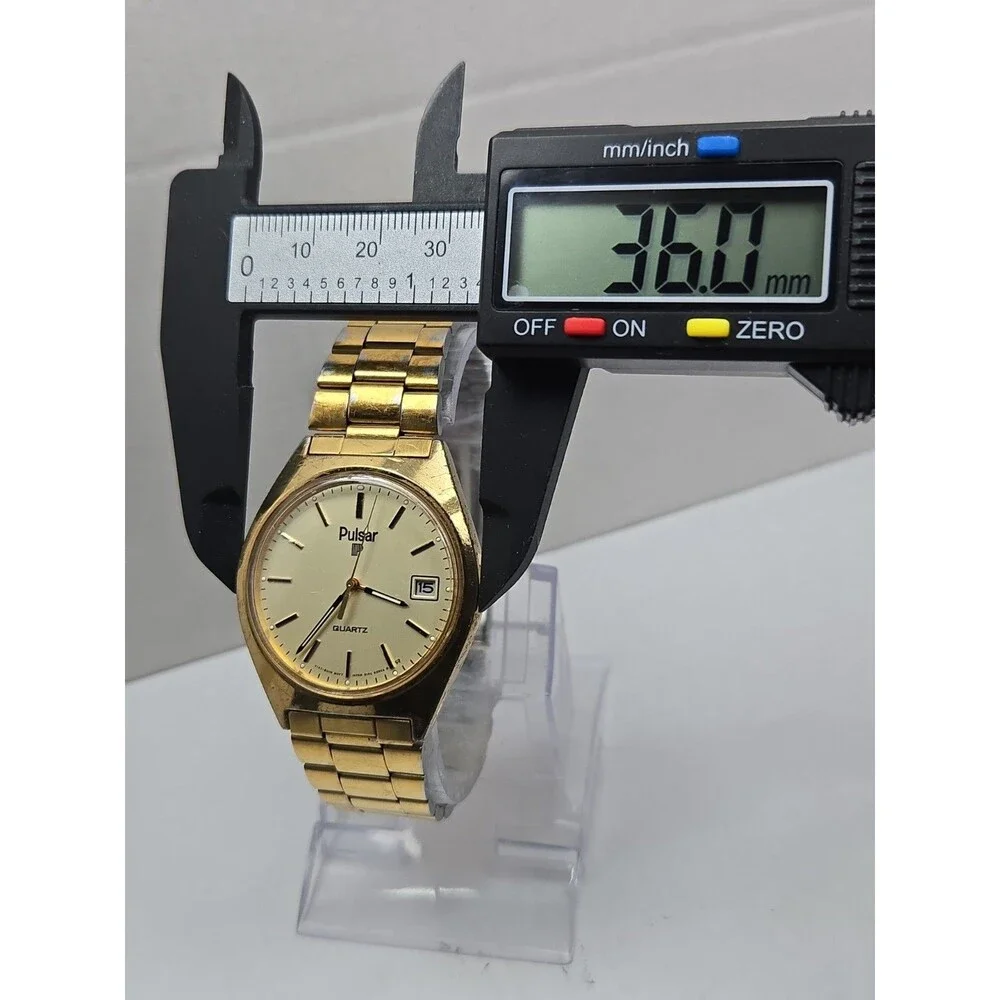 Vintage Pulsar by Seiko Y147 8049 Mens Gold Tone Date Quartz Watch New Battery